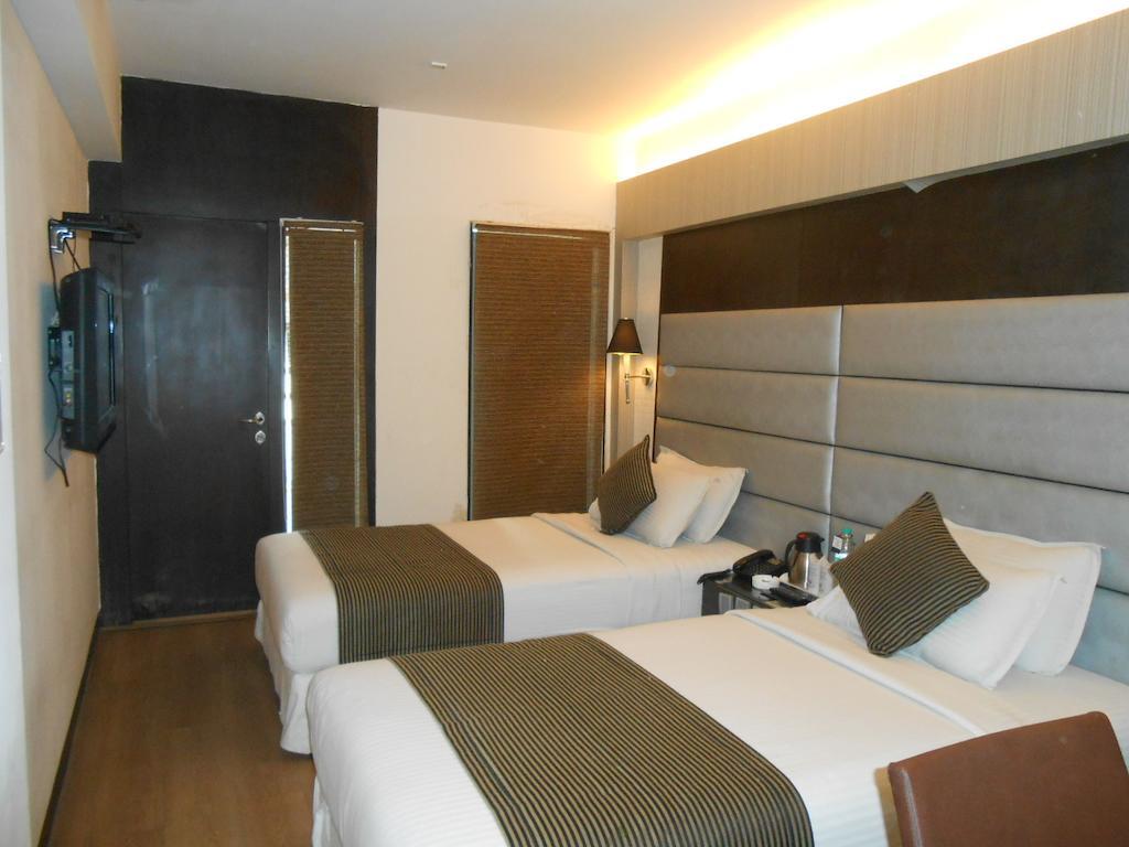Southern Plaza Kalküta Dış mekan fotoğraf