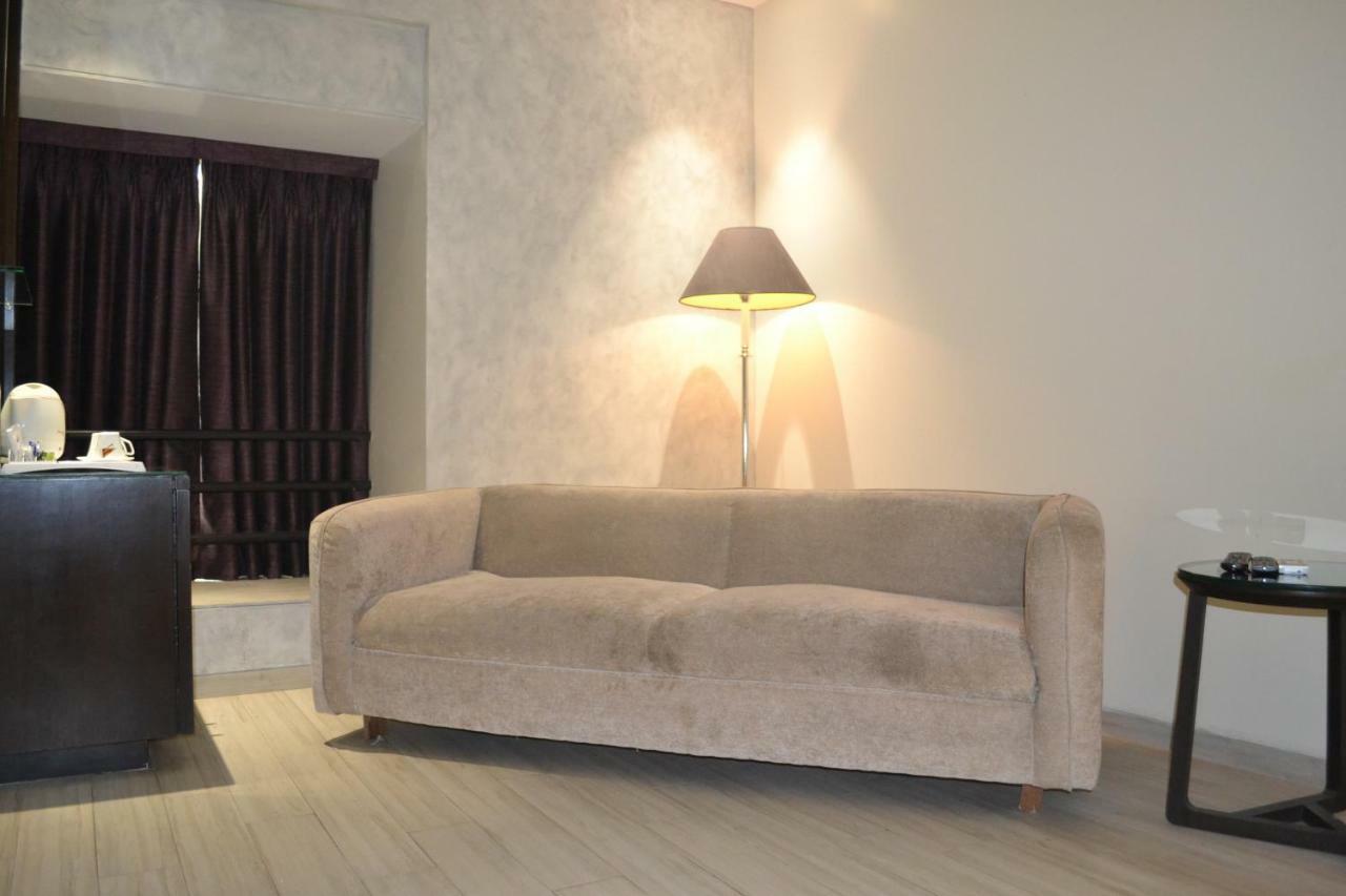 Southern Plaza Kalküta Dış mekan fotoğraf