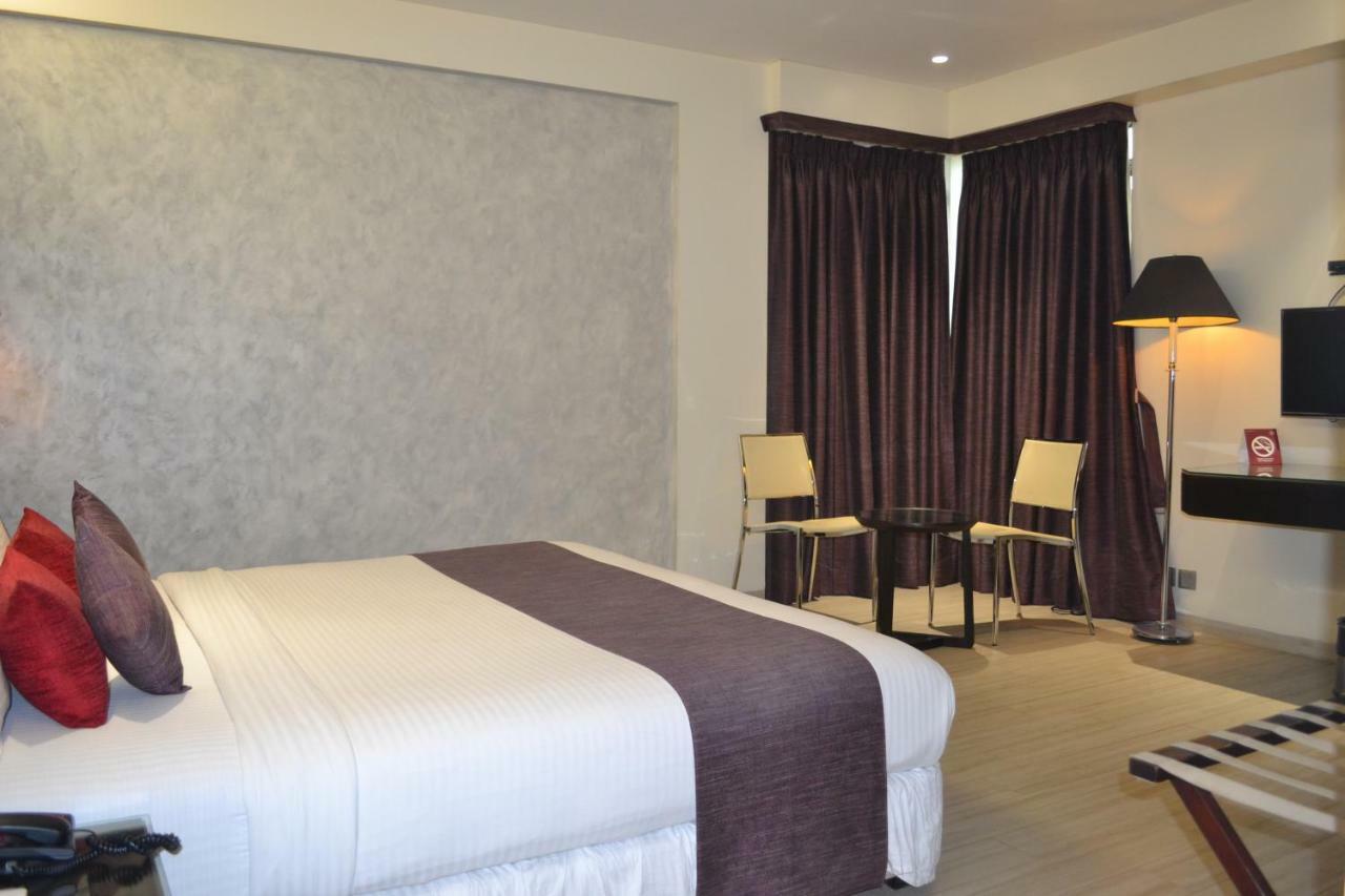 Southern Plaza Kalküta Dış mekan fotoğraf