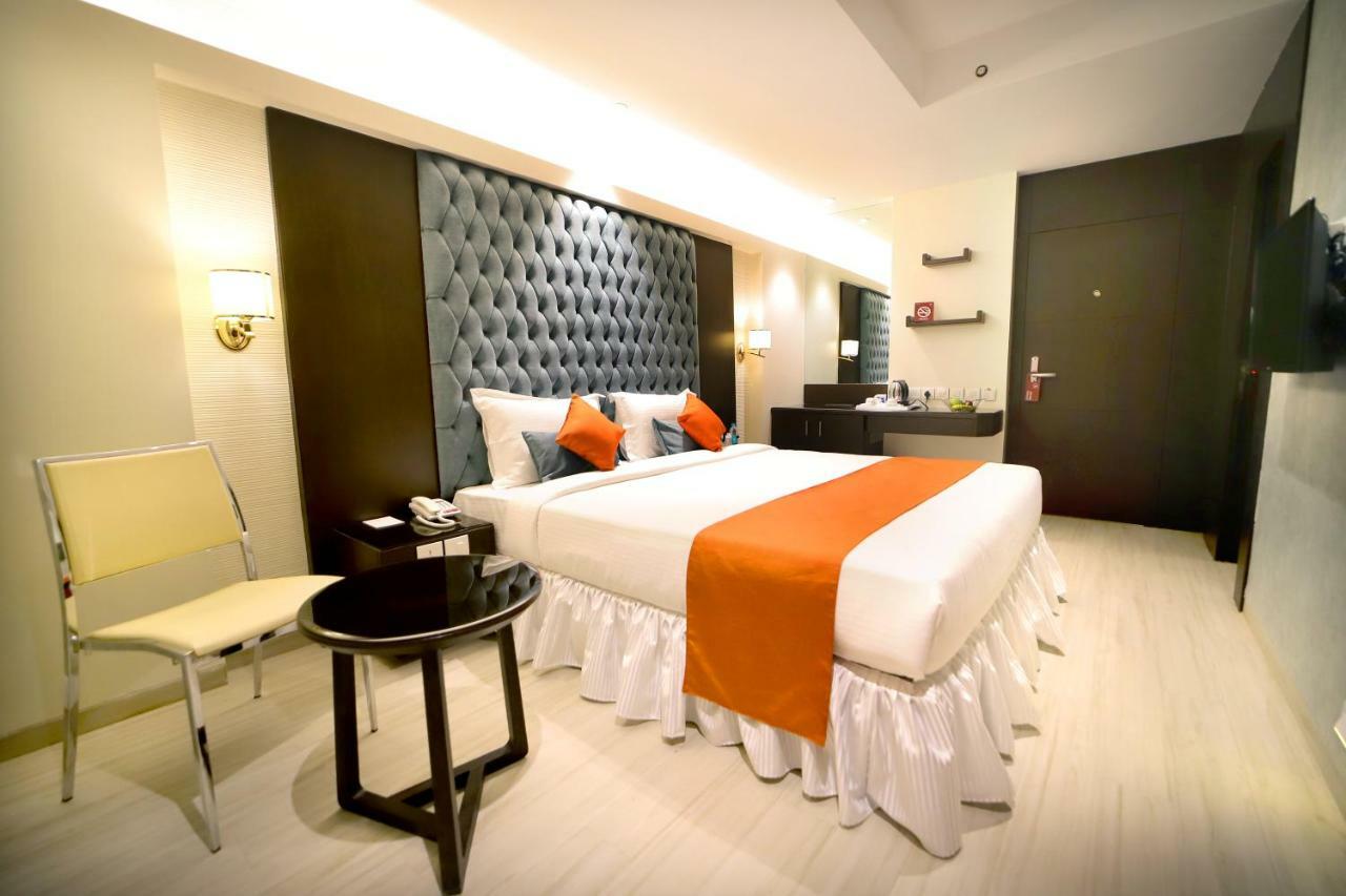 Southern Plaza Kalküta Dış mekan fotoğraf